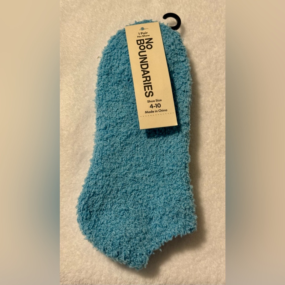 #z209 - No Boundaries Blue Low Cut Soft Cozy Fluffy Fuzzy Cabin Socks